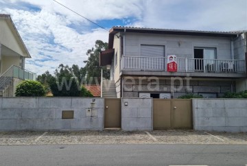 House 4 Bedrooms in Pedralva