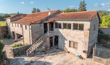 Maison 5 Chambres à Coucieiro