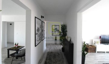 Apartment 2 Bedrooms in Vagos e Santo António