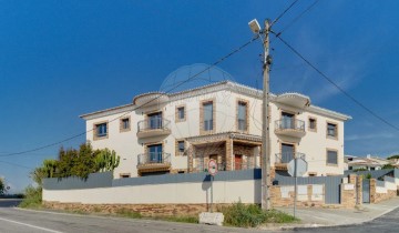 House 5 Bedrooms in Arruda dos Vinhos