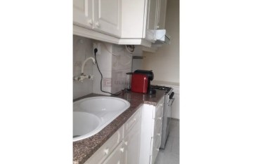 Apartamento 1 Quarto em Venteira