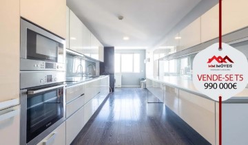 Apartamento 5 Quartos em Aldoar, Foz do Douro e Nevogilde