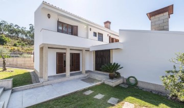 House 3 Bedrooms in Fafe