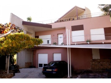 House 4 Bedrooms in La Alberca