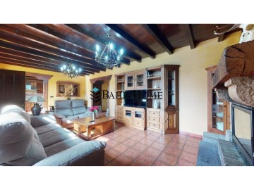 House 3 Bedrooms in Suano