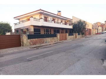 Casa o chalet 7 Habitaciones en Alisal - Cazoña - San Román
