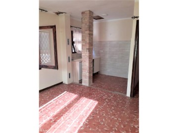 House 3 Bedrooms in Picanyol