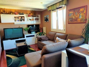 Apartment 3 Bedrooms in Getaria