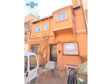 House 5 Bedrooms in Navàs