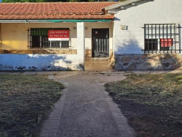 House 3 Bedrooms in Blascosancho