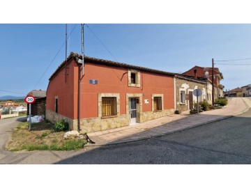 House 2 Bedrooms in Robleda