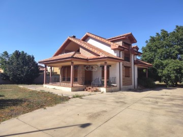 Maison 5 Chambres à Vega de los Arboles