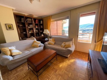 Apartment 4 Bedrooms in Casco Urbano