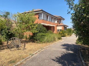 Casa o chalet 4 Habitaciones en Santibañez-Zarzaguda