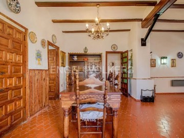 House 5 Bedrooms in Alborache