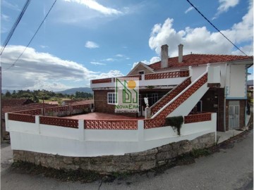 Casa o chalet 4 Habitaciones en Tourón (Santa María P.)