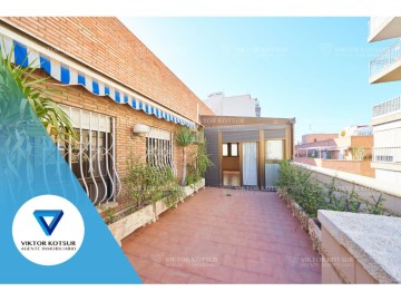 Ático 5 Habitaciones en Almería Centro