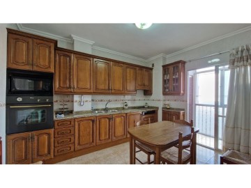 Apartment 4 Bedrooms in El Campo