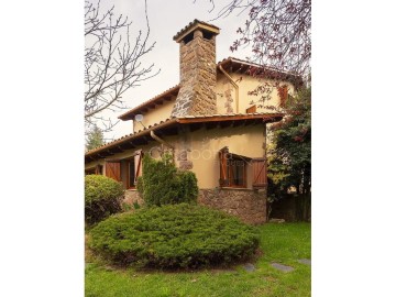 Country homes 4 Bedrooms in Sant Joan de Les Abadesses