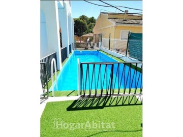 House 4 Bedrooms in Cañada