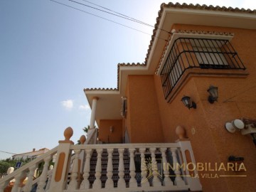 Casa o chalet 6 Habitaciones en Manantiales - Lagar - Cortijo