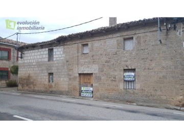 House 4 Bedrooms in Olmillos de Sasamon