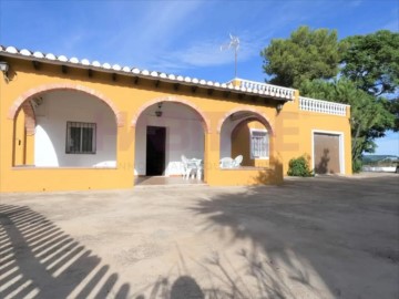 House 6 Bedrooms in Sella