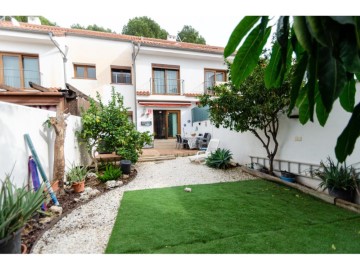 House 4 Bedrooms in Campo