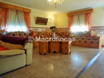 House 8 Bedrooms in Nord