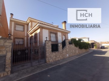 Casa o chalet 6 Habitaciones en La Puebla de Montalbán
