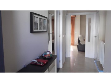 House 4 Bedrooms in Almensilla