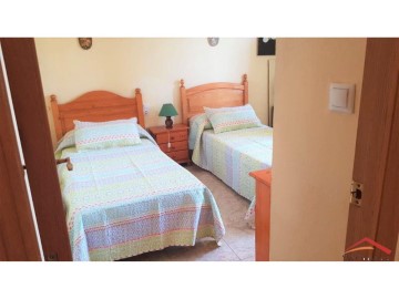 Apartment 3 Bedrooms in Playa de Farnals