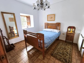 House 6 Bedrooms in Txabarri