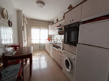 Apartment 4 Bedrooms in Castejón