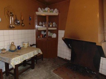 Country homes 3 Bedrooms in La Nava de Ricomalillo