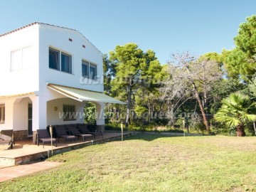 Casa o chalet 4 Habitaciones en Canyelles