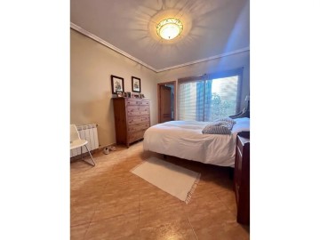 House 4 Bedrooms in Manzanares