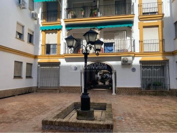 Piso 4 Habitaciones en Los Palacios y Villafranca