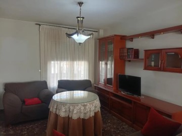House 3 Bedrooms in Residencial Triana - Barrio Alto