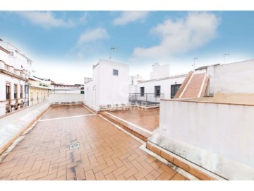 Piso 4 Habitaciones en Sevilla Centro