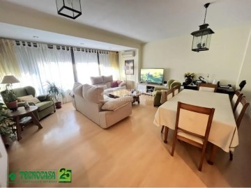 Piso 5 Habitaciones en El Torreón - Los Ángeles - El Pilar