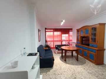 Piso 4 Habitaciones en Huelva Centro