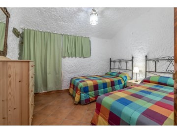 House 9 Bedrooms in Gorafe