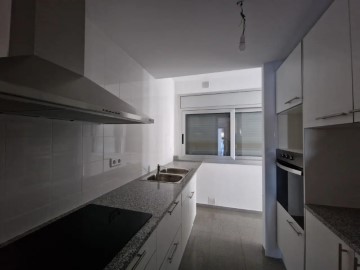 Apartment 3 Bedrooms in Palagret