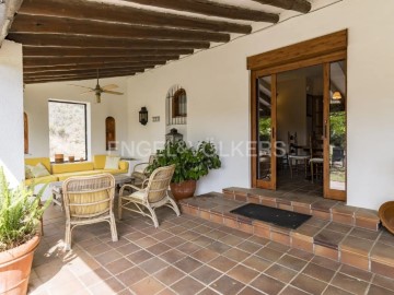 House 4 Bedrooms in Sant Iscle de Vallalta