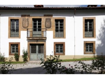 Casa o chalet 10 Habitaciones en San Claudio-Trubia-Las Caldas