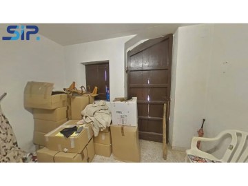 House 4 Bedrooms in Zona Residencial Boscos