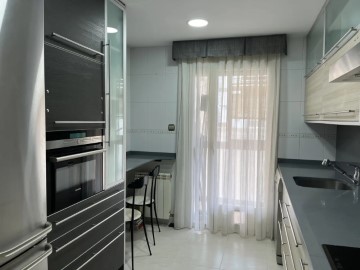 Apartment 4 Bedrooms in Alcañiz