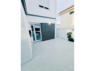 House 3 Bedrooms in Centro