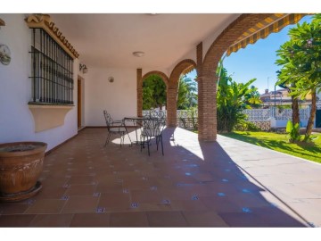 House 5 Bedrooms in Cotomar - Urbanizaciones